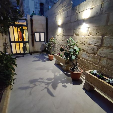 Peaceful Traditional Maltese Townhouse Luqa Dış mekan fotoğraf